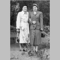 111-1408 V.l. Kaethe Kirstein und Ursula Torkler 1957.jpg